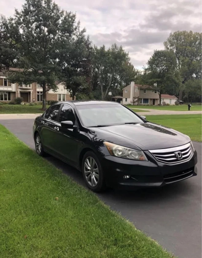 2011 honda accord - $1,500 thumbnail 4