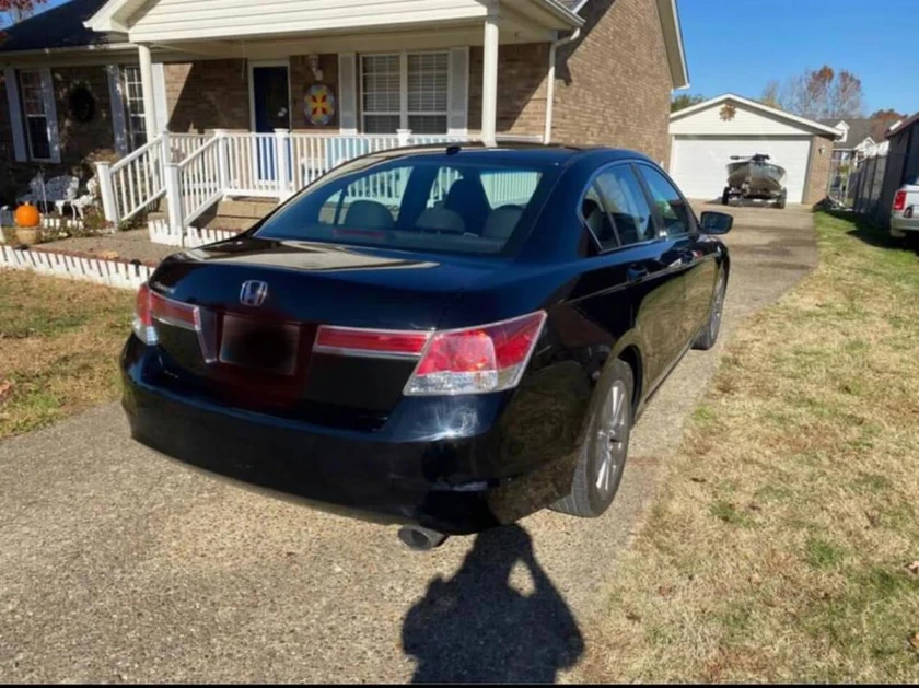 2012 honda accord thumbnail 3