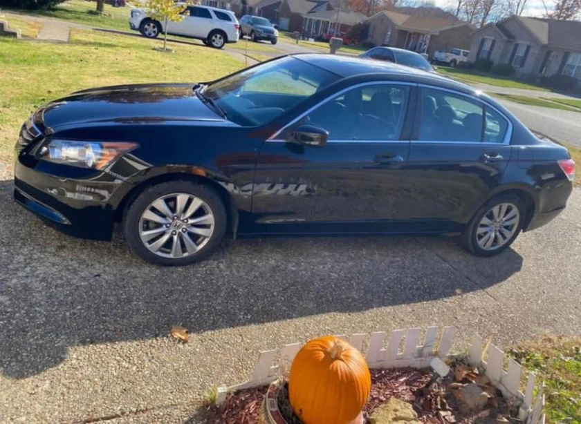 2012 honda accord thumbnail 4