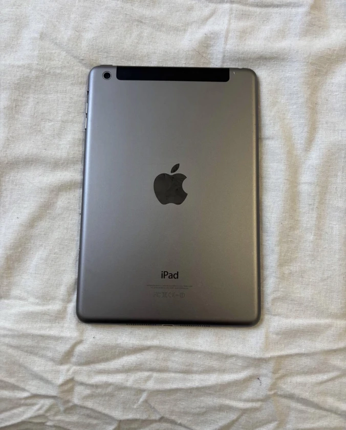 ipad(5th generation) - $270 thumbnail 3