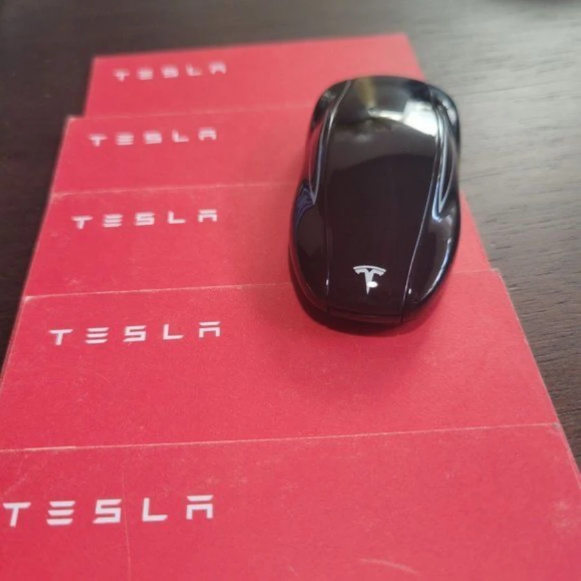 tesla model 3 - $30,000 thumbnail 6