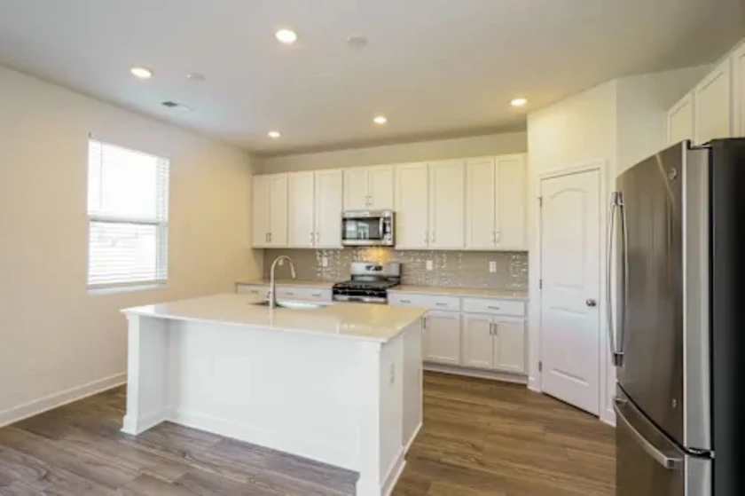 $1,700 / 3br - 2400sqft - house for rent thumbnail 8