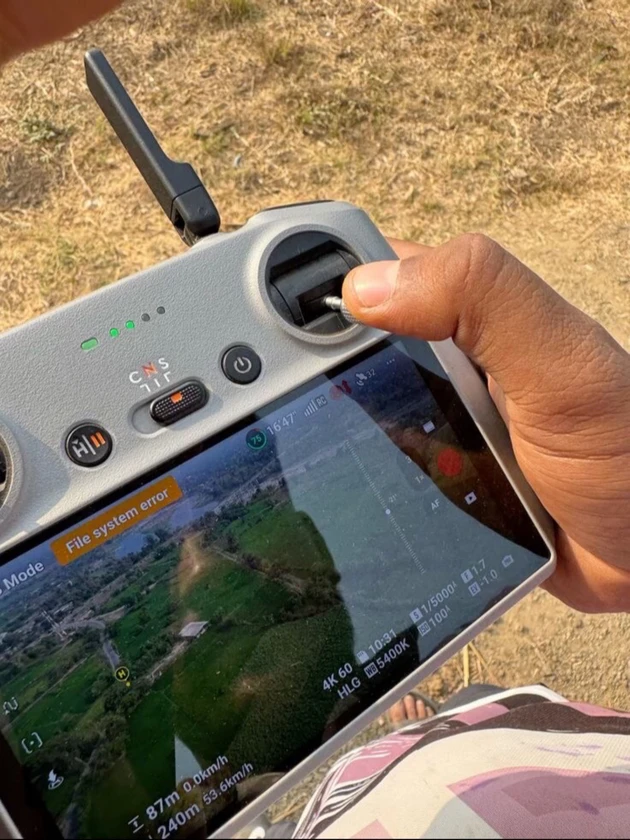 drone dji mini 4 pro - $690 thumbnail 3