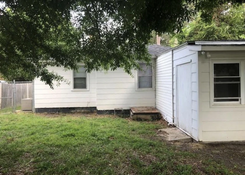 $1,100 / 3br - 1465sqft - available single family home thumbnail 7