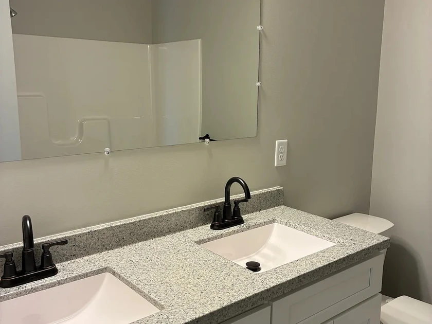 $1,500 / 2br - 800sqft - 2beds1baths-- thumbnail 3
