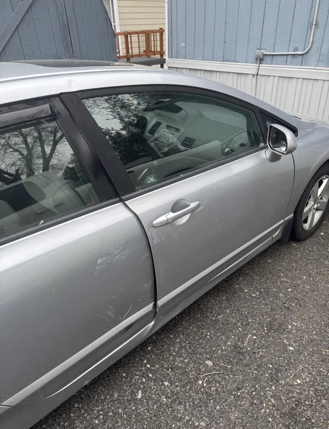 2004 honda civic - $1,200 thumbnail 3