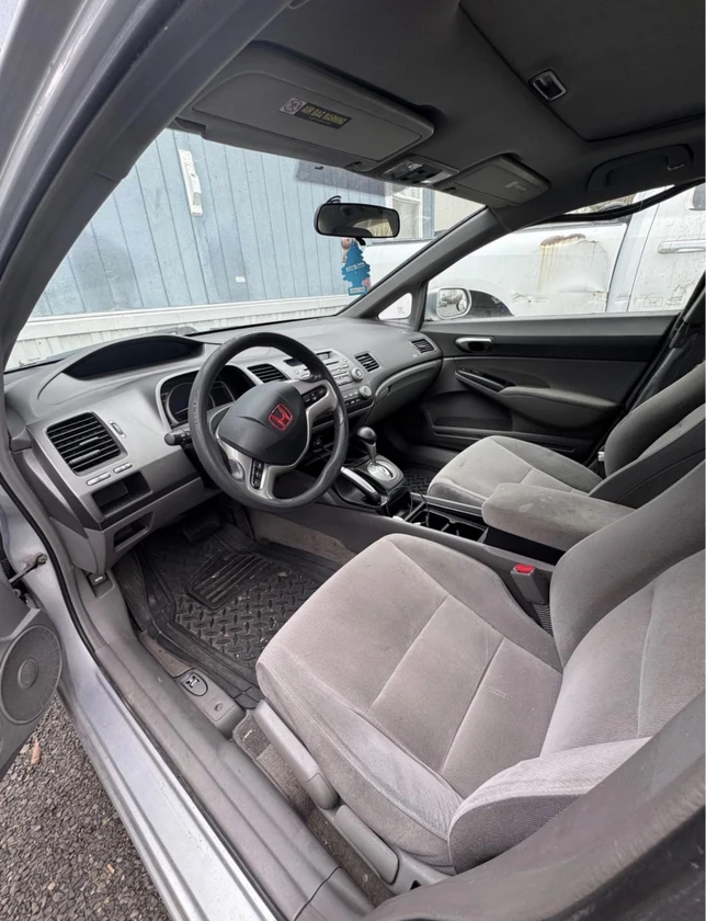 2004 honda civic - $1,200 thumbnail 5