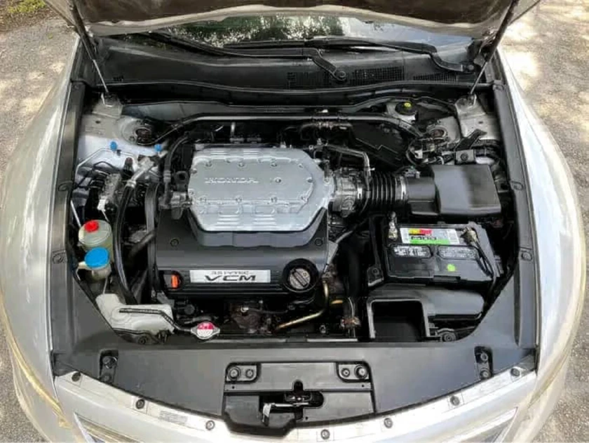 2011 honda accord - $2,500 thumbnail 2