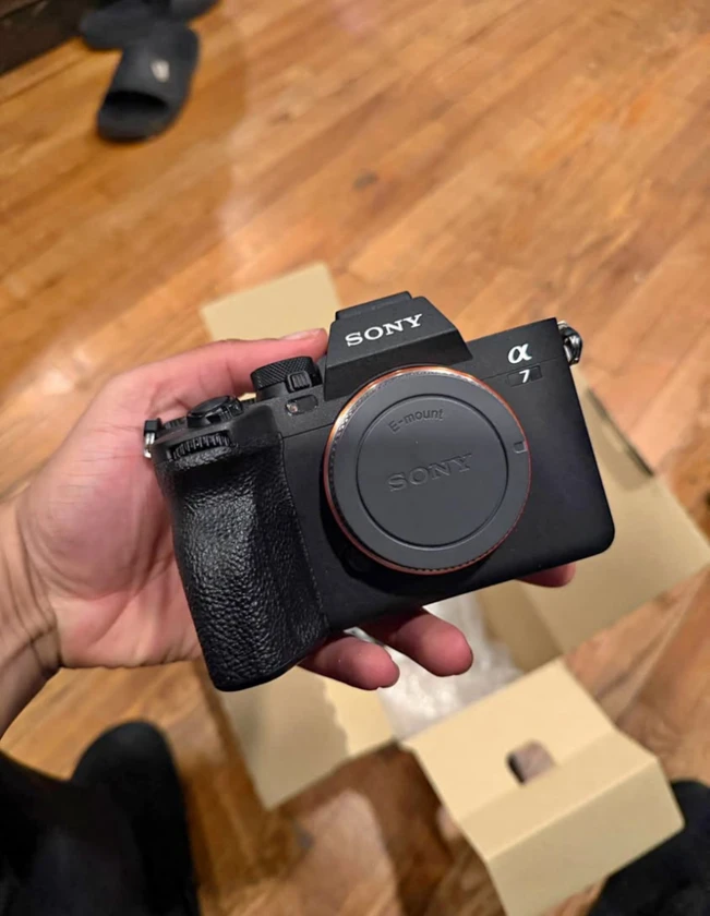 sony alpha a7iv thumbnail 6