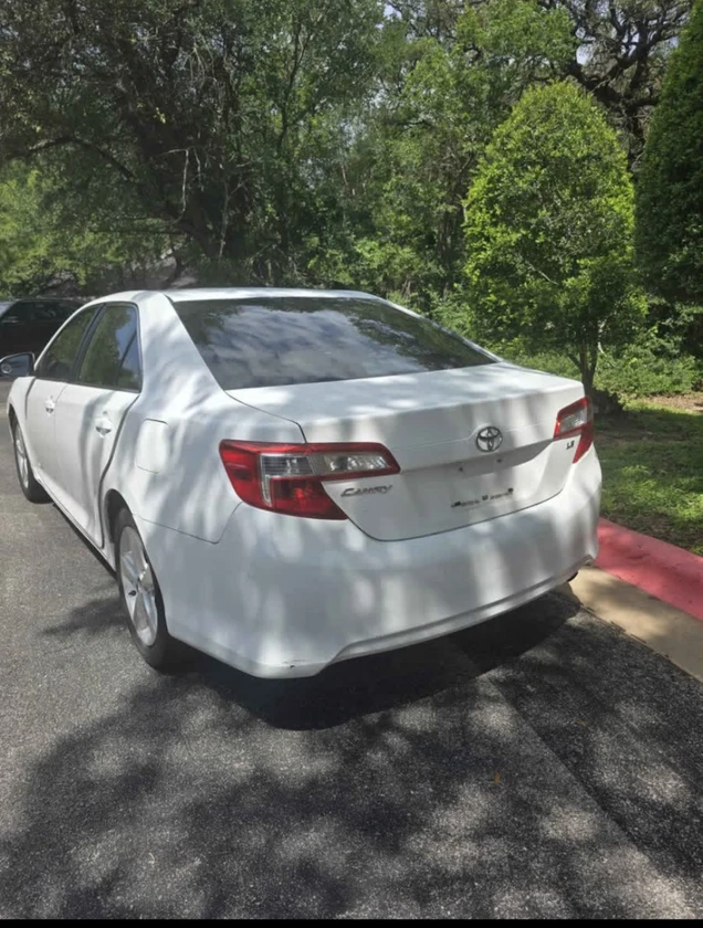 2013 toyota camry. le sedan 4d - $4,500 thumbnail 5