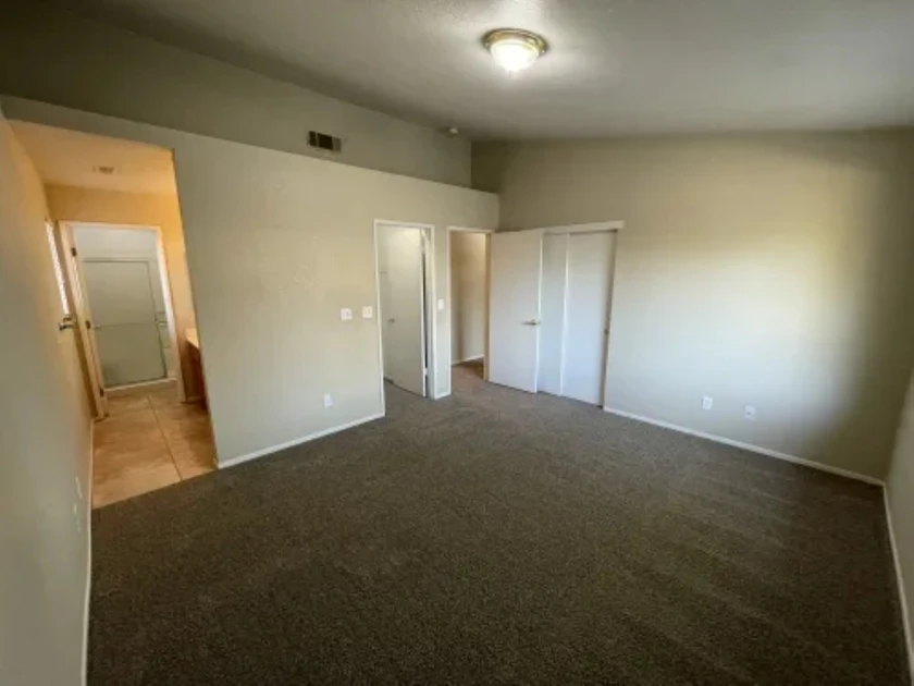 $2,000 / 1238sqft spacious 3 bed & 2 bath thumbnail 10