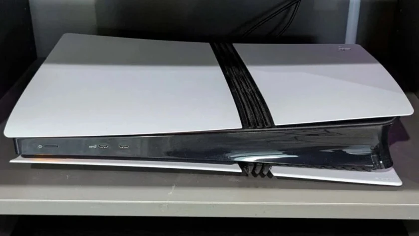 ps5 pro console - $600 thumbnail 2