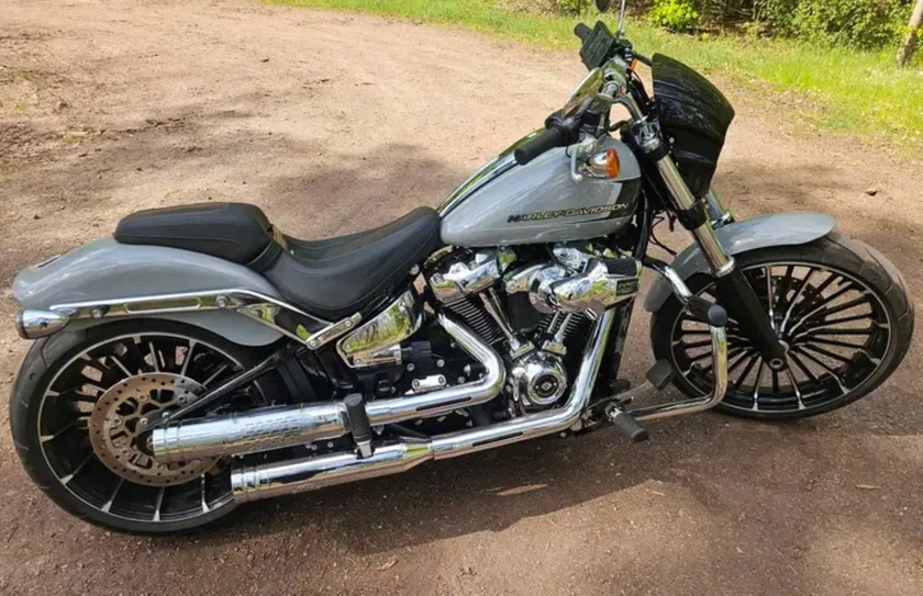 harley davidson breakout 117. - $800 thumbnail 2