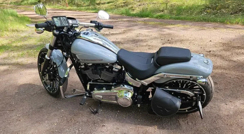 harley davidson breakout 117. - $800 thumbnail 3
