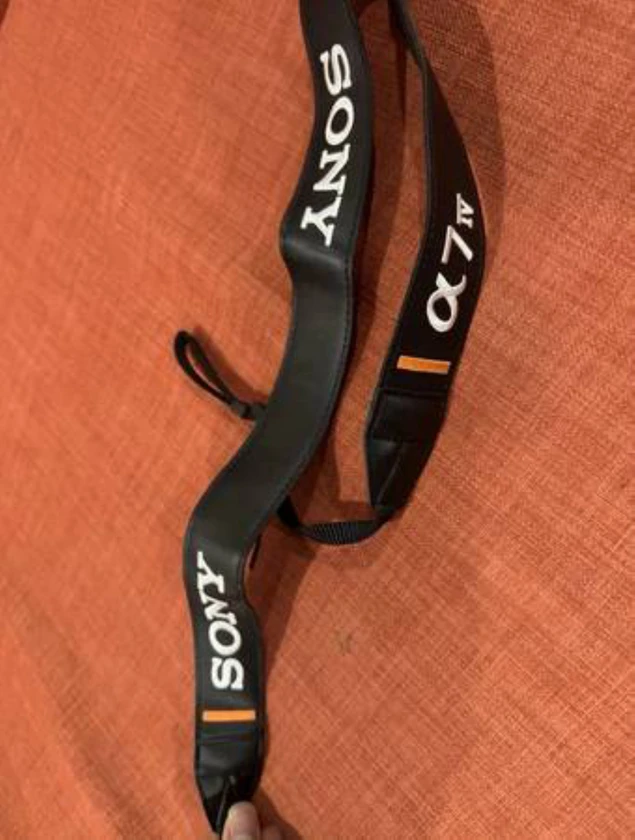 sony a7 iv mirrorless camera (open box) - $550 thumbnail 4