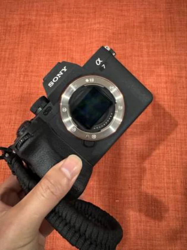 sony a7 iv mirrorless camera (open box) - $550 thumbnail 6