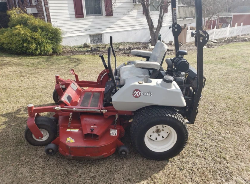 exmark zero turn mower 60" cutlazer z 25hp kohler eng 1167 hours - $689 thumbnail 6