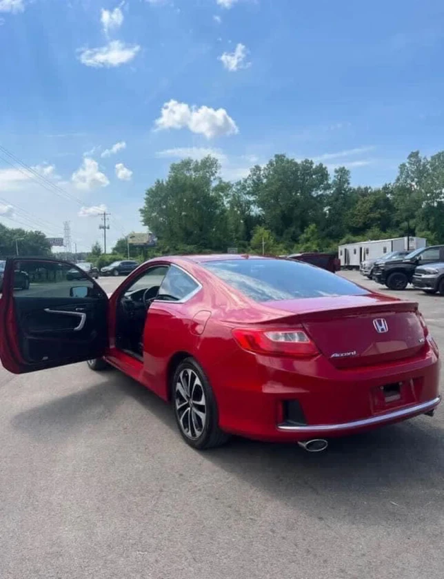 2015 honda accord - $2,200 thumbnail 3