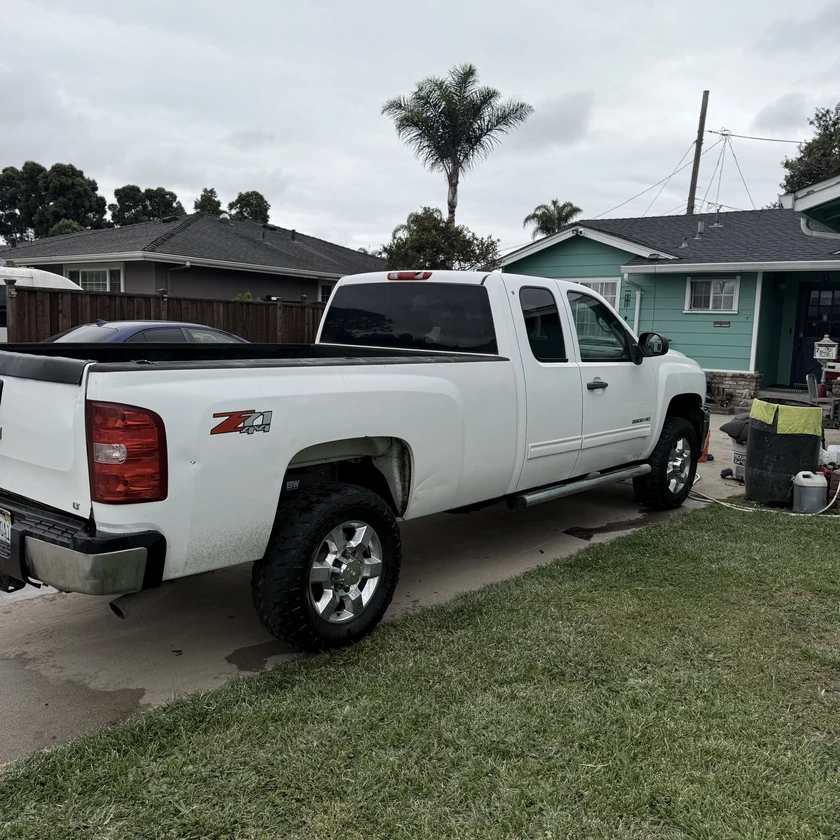 2012 chevy silverado hd 2500 long bed duramax - $8,500 thumbnail 2