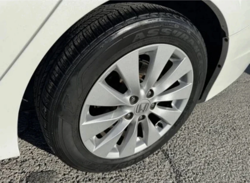 $1300 - 2013 honda accord - $1,100 thumbnail 2
