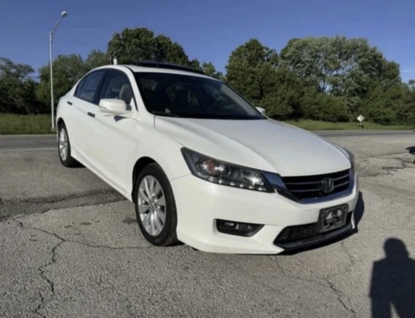 $1300 - 2013 honda accord - $1,100 thumbnail 3