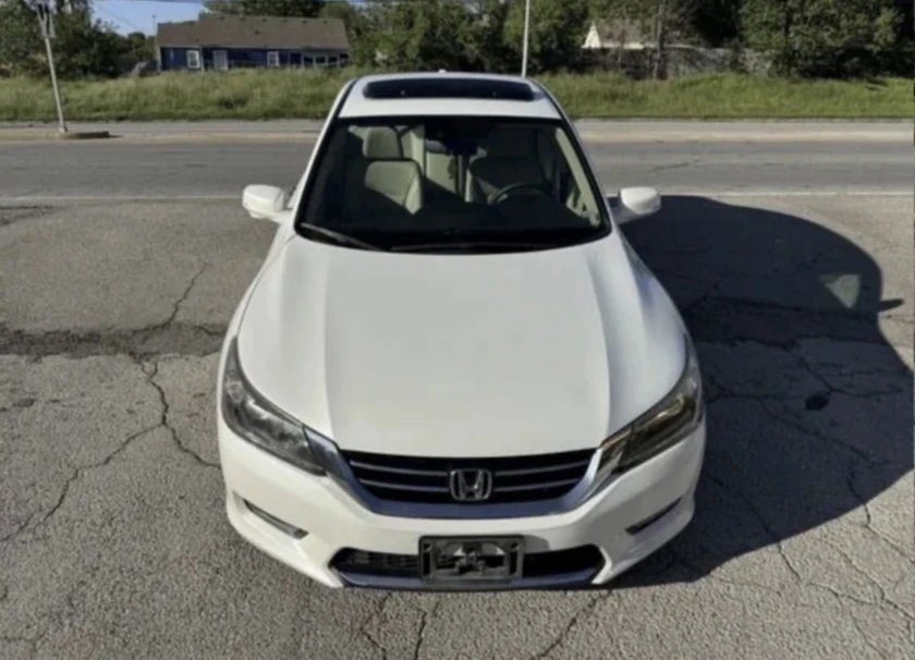 $1300 - 2013 honda accord - $1,100 thumbnail 7
