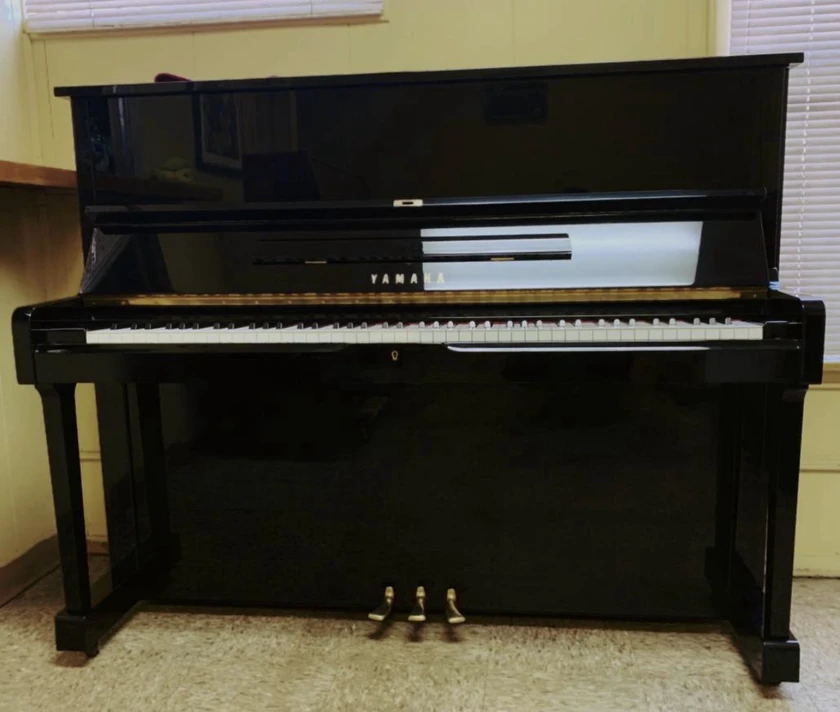 2004 beautiful sound yamaha upright"t116" piano/will deliver! - $2,500 thumbnail 6