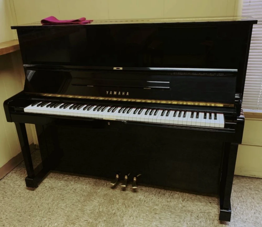 2004 beautiful sound yamaha upright"t116" piano/will deliver! - $2,500 thumbnail 7