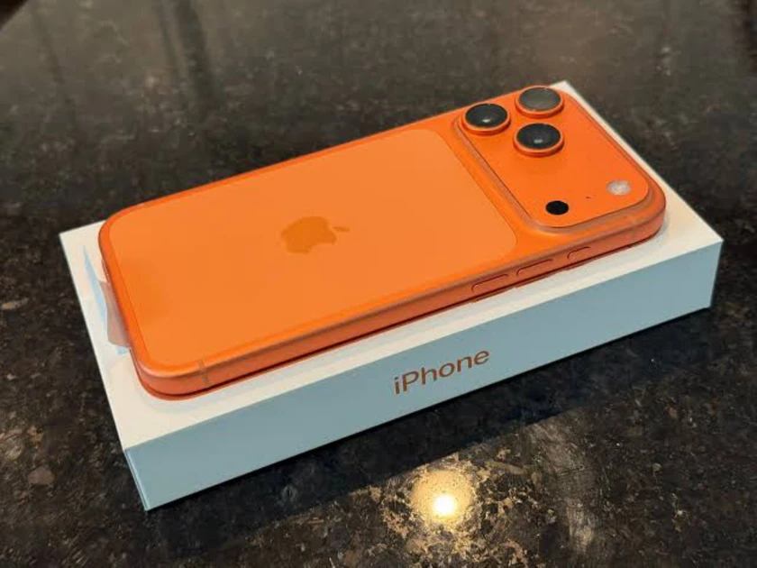 apple iphone 17 pro max 1tb - $500 thumbnail 3