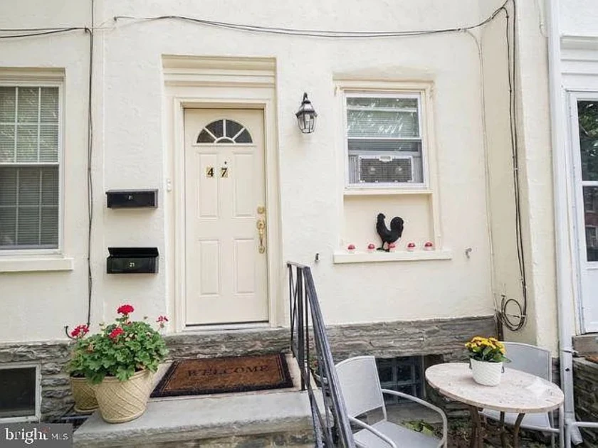 $825 / 1br - 600sqft - 1bedroom / 1bathroom for rent thumbnail 2