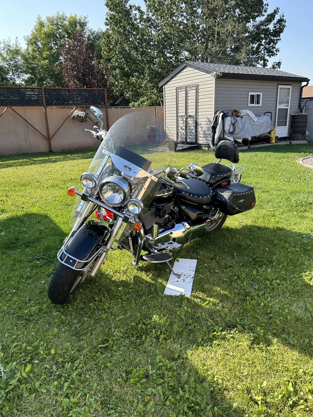 2013 harley-davidson [model] - low miles, excellent condition, clean title thumbnail 3