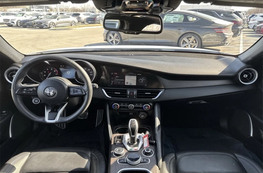 2022 alfa romeo julia ti well looking and perfect condition - $5,000 thumbnail 5
