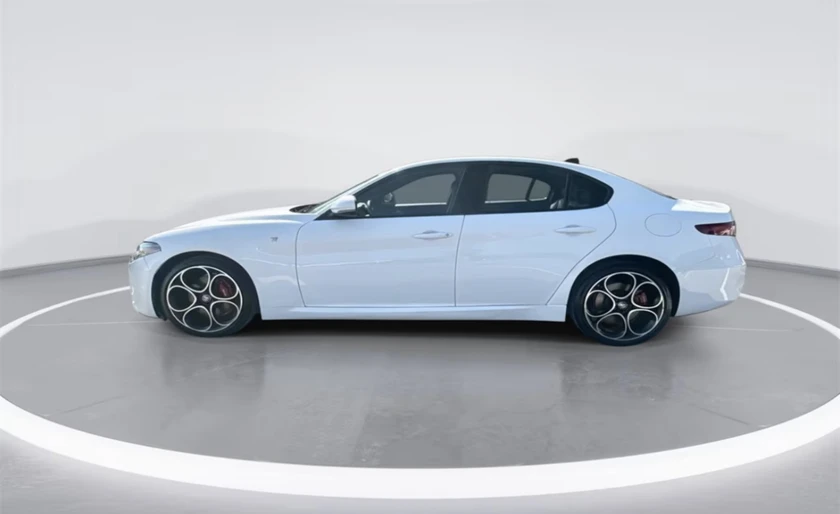 2022 alfa romeo julia ti well looking and perfect condition - $5,000 thumbnail 7
