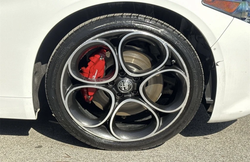 2022 alfa romeo julia ti well looking and perfect condition - $5,000 thumbnail 8
