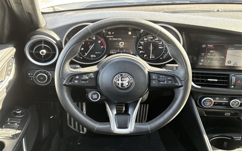 2022 alfa romeo julia ti well looking and perfect condition - $5,000 thumbnail 9
