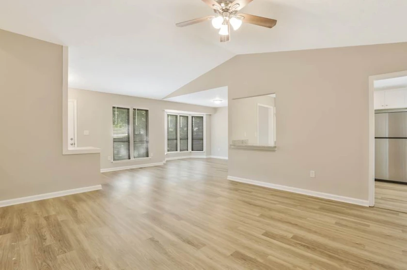 $1,400 / 1416sqft gracious single-family home available for rent, 3 beds and 2b thumbnail 5