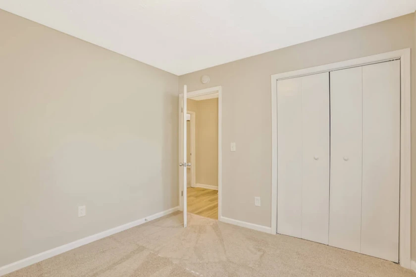 $1,400 / 1416sqft gracious single-family home available for rent, 3 beds and 2b thumbnail 6