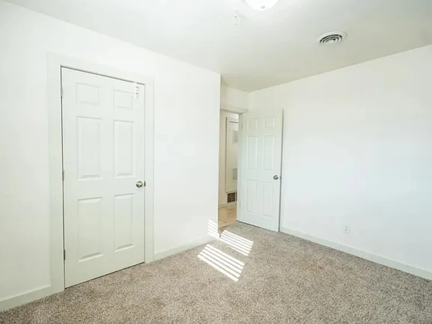 $1,100 / 3br - 1266sqft - house 🏡 for rent: 3 beds 2 bathrooms thumbnail 7