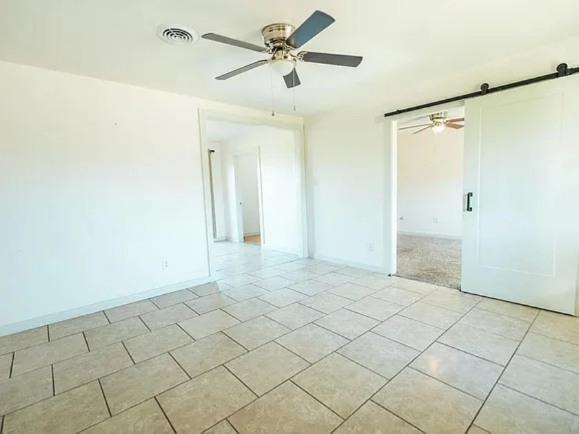$1,100 / 3br - 1266sqft - house 🏡 for rent: 3 beds 2 bathrooms thumbnail 10