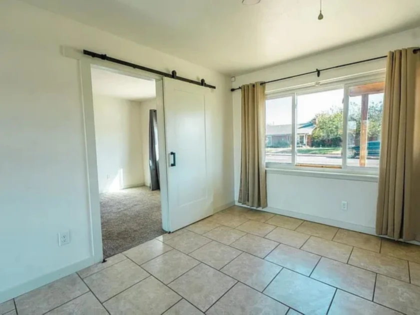 $1,100 / 3br - 1266sqft - house 🏡 for rent: 3 beds 2 bathrooms thumbnail 11