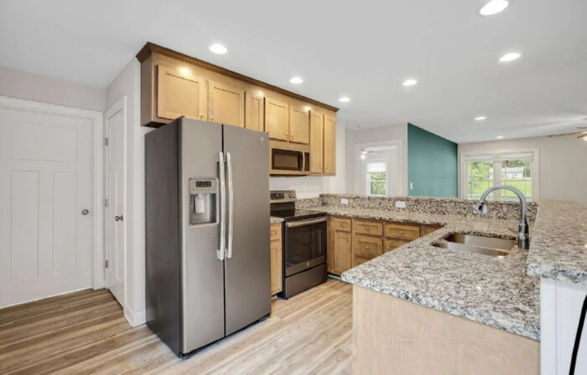 $850 / 3br - 1440sqft - 3beds 2bath available contcat 4453002450 thumbnail 7