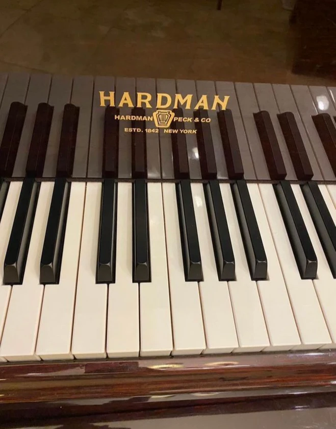 yahama grand baby piano - $2,100 thumbnail 4