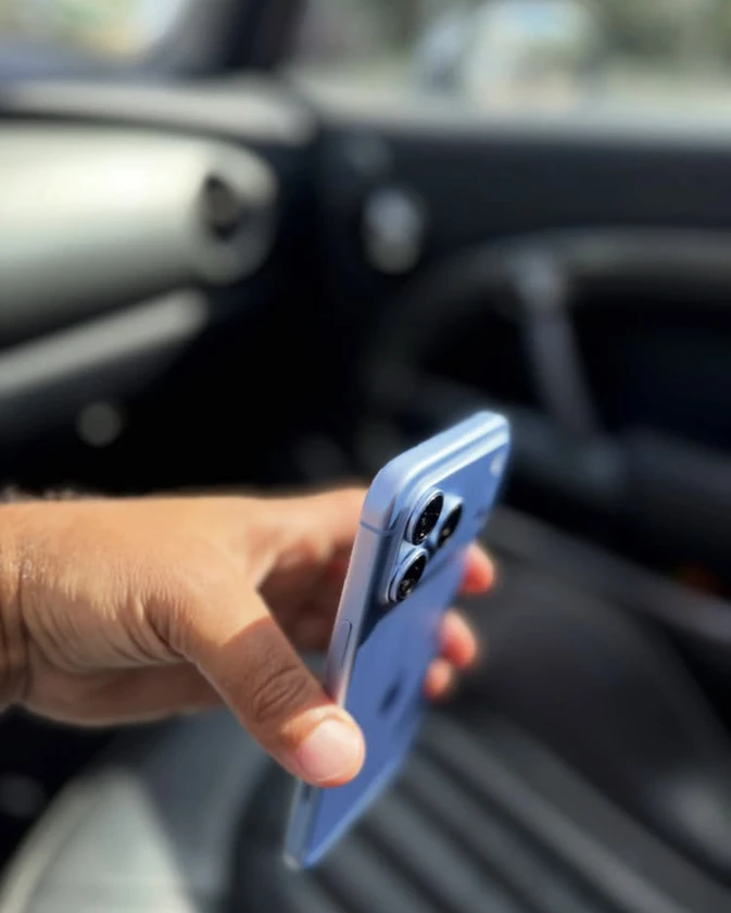 iphone 18 pro max glacier 256gb - $2,500 thumbnail 4