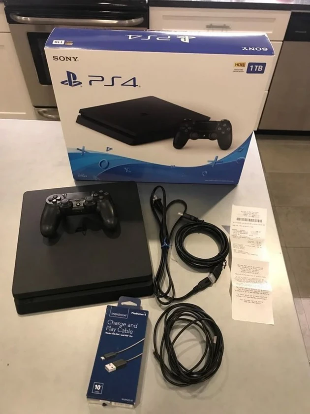 sony playstation 5 ps5 console - $450 thumbnail 3