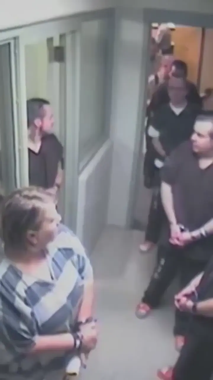 Inmate Escapes Courtroom - Video - Faxo