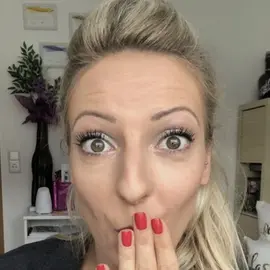 Laura Peritore profile image