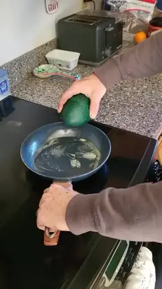 Cooking World's Largest Egg