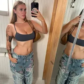 Nicole Mary profile image