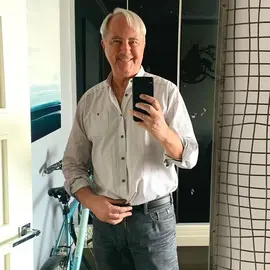 Robert William profile image