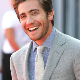 Jake Gyllenhaal profile image